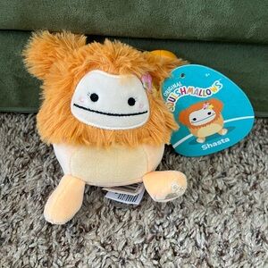 Squishmallow Keychain - Bigfoot - Shasta